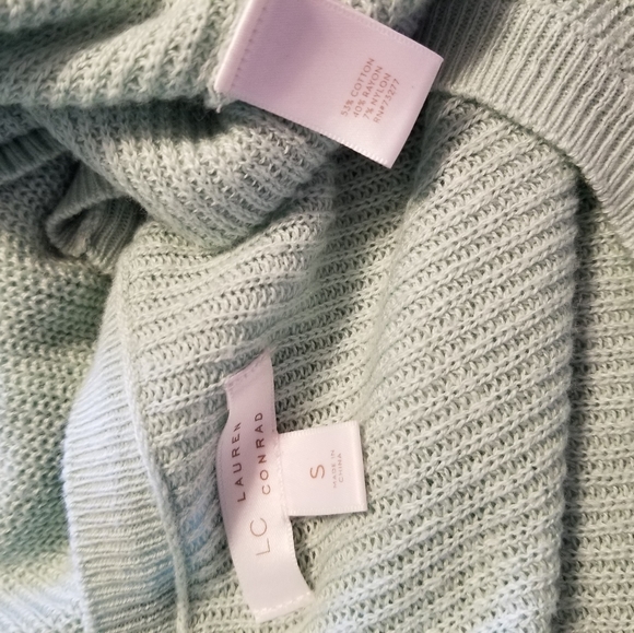 Laura Conrad sweater - Picture 5 of 5